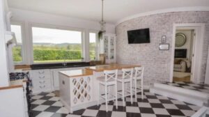 Deerpark House, Kitchen, Hen party Houses, TheHen.ie