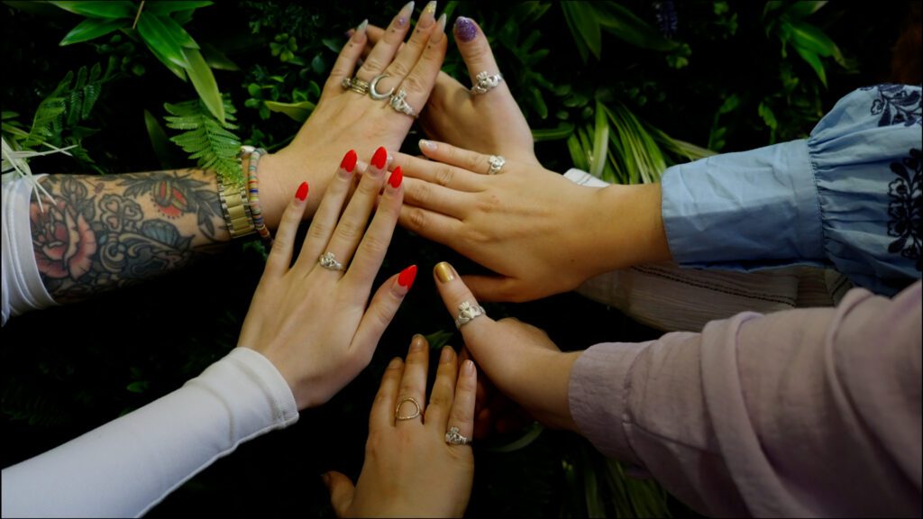 Make-a-Claddagh-Ring-Workshop-Hen-Party-Activities-TheHen